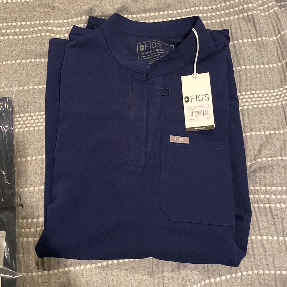 NWT FIGS Kitake maternity 2.0 top
